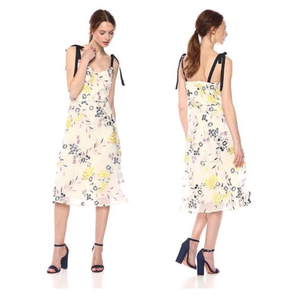 Donna Morgan V-Neck Sleeveless Blouson Back
Embroidered Mesh Dress Sz 4 yellow - Picture 13 of 13